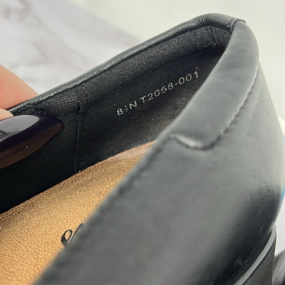 TROTTERS Jaiden Black Leather Loafers Square Toe Cushioned Classic 8.5 Narrow - Picture 5 of 7